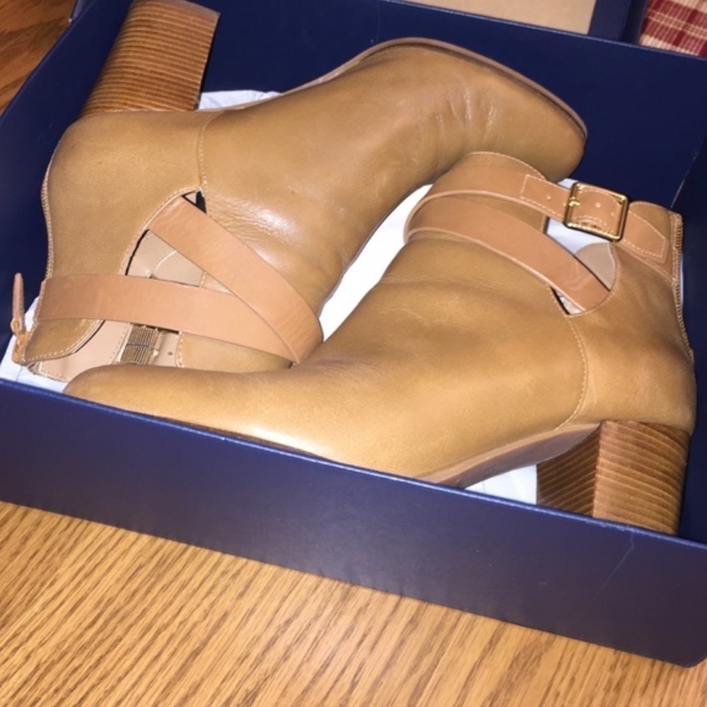 Cole Haan Boots size 8.5 - Picture 2 of 4